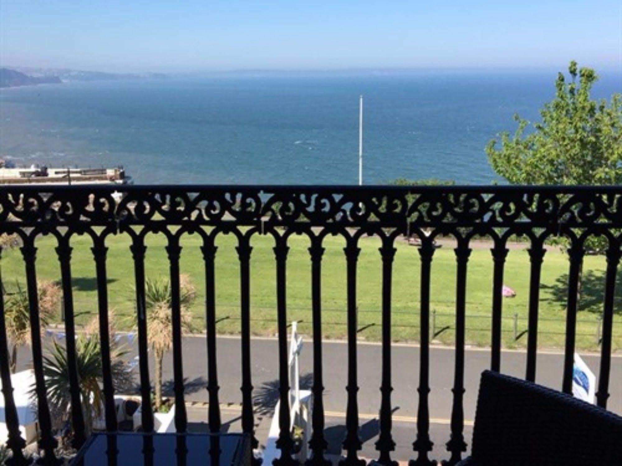 Headland View Boutique B&B Торки Экстерьер фото